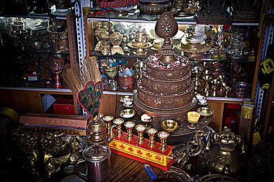 模拟经营类手游《代号：了不起的模拟器》公布首个预告片